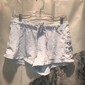 Comfy laced up shorts !💙💘